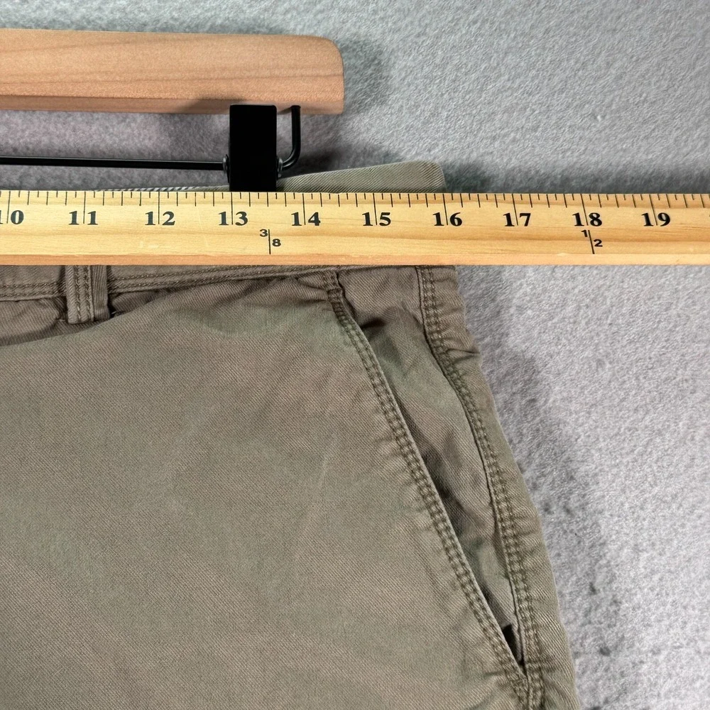 Tommy Bahama‎ Chino Shorts Mens 30 Green Solid Comfort Preppy Beach 8